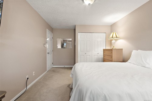 #106-1110 Willow St, Saanich, BC 