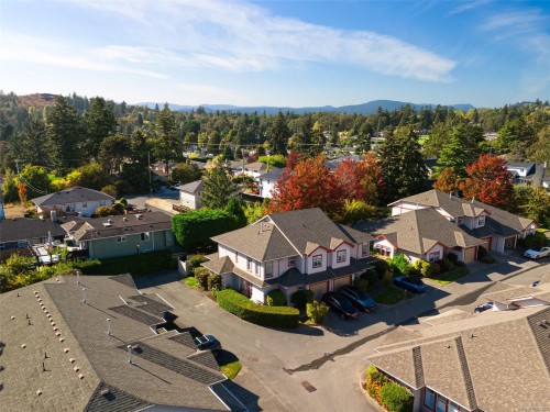#106-1110 Willow St, Saanich, BC 