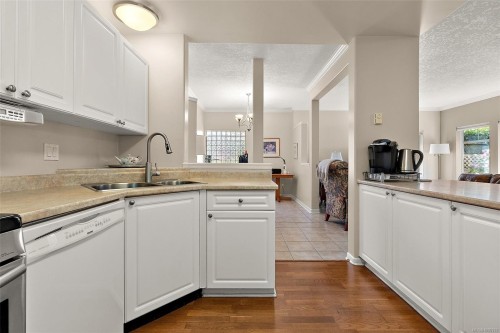 #106-1110 Willow St, Saanich, BC 