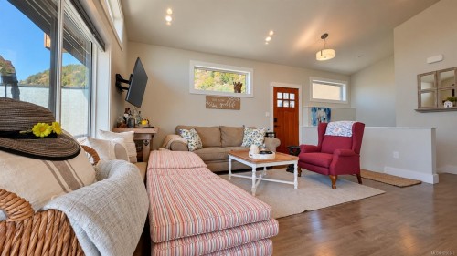 9558 Marble Bay Rd, Lake Cowichan, BC 