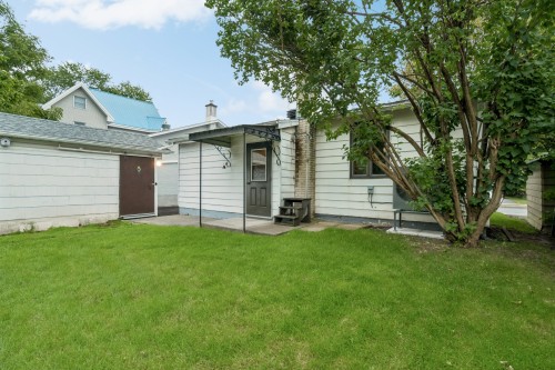 Cour - 157 Boul. Gouin, Saint-Jean-Sur-Richelieu, QC 