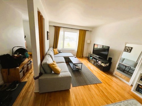 8378 Rue Centrale , Montréal (LaSalle), QC H8P 1M8 2