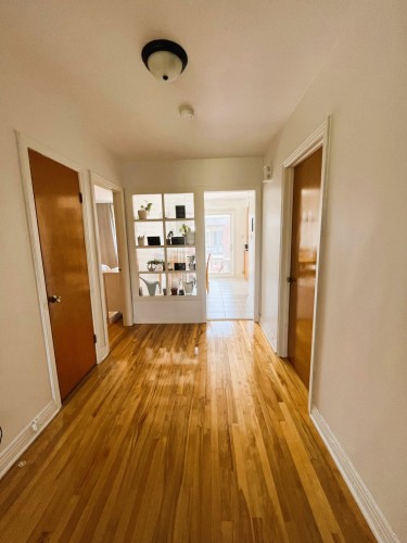 8378 Rue Centrale , Montréal (LaSalle), QC H8P 1M8 3