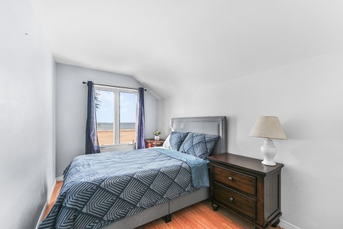 Chambre à coucher - 27 Av. De Venise O., Venise-En-Québec, QC 