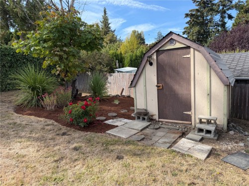 256 Ardenlea Pl, View Royal, BC 