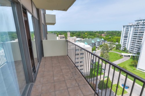 Balcon - 1103-7905 Ch. De La Côte-St-Luc, Côte-Saint-Luc, QC 