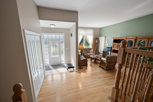 Mud Room - 256 23E Avenue, Saint-Zotique, QC 