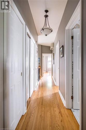 54 Inverness Avenue W, Hamilton, ON 