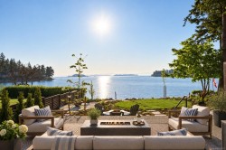 #2-10393 Allbay Rd Sidney, BC V8L 2N8