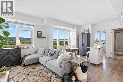 550 North Service Road Unit# 801, Grimsby, ON 