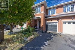135 GATESPARK PRIVATE Ottawa, ON K2T 1L1