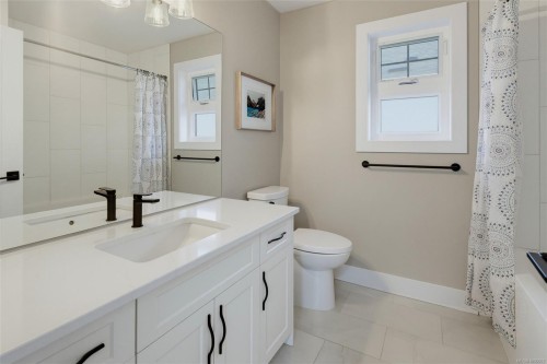 1159 Sluggett Rd, Central Saanich, BC 