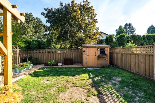 1159 Sluggett Rd, Central Saanich, BC 