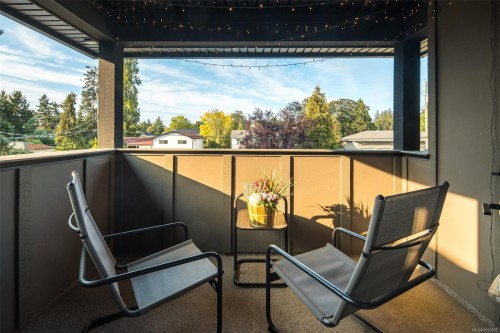 1159 Sluggett Rd, Central Saanich, BC 