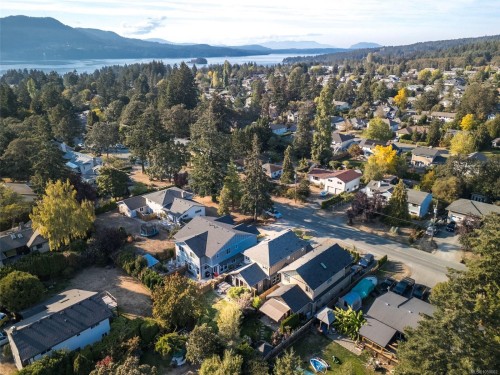 1159 Sluggett Rd, Central Saanich, BC 