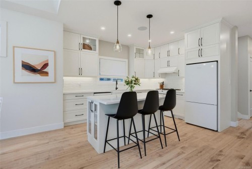 1159 Sluggett Rd, Central Saanich, BC 