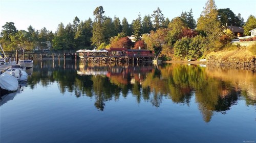 1159 Sluggett Rd, Central Saanich, BC 
