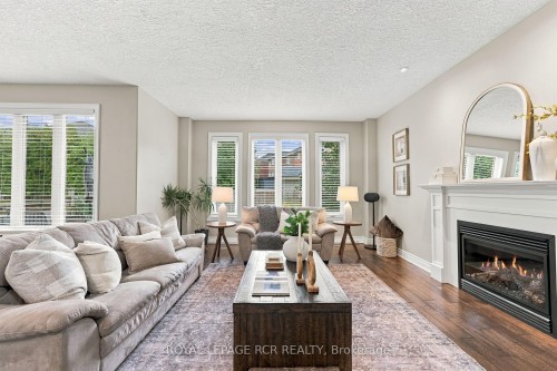 825 Booth Avenue, Innisfil, ON 