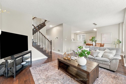 825 Booth Avenue, Innisfil, ON 