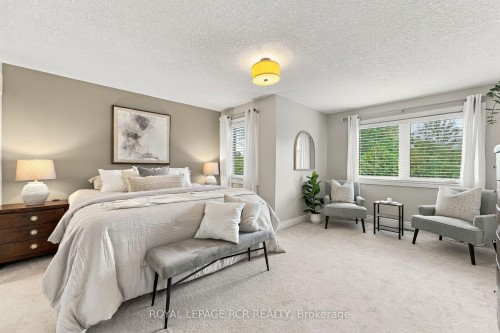 825 Booth Avenue, Innisfil, ON 