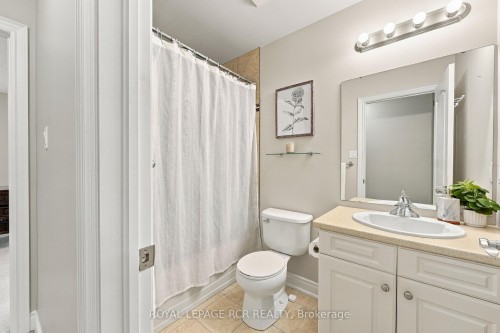 825 Booth Avenue, Innisfil, ON 