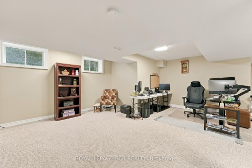825 Booth Avenue, Innisfil, ON 
