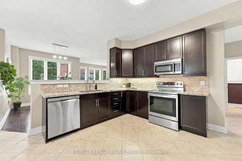 825 Booth Avenue, Innisfil, ON 
