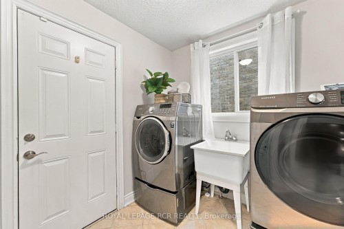 825 Booth Avenue, Innisfil, ON 