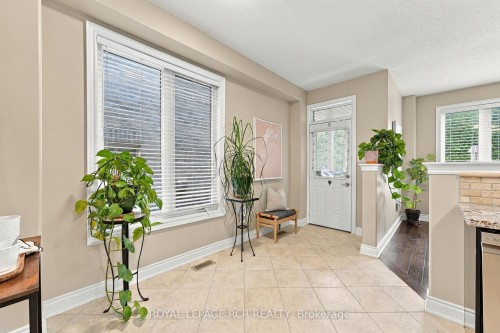 825 Booth Avenue, Innisfil, ON 