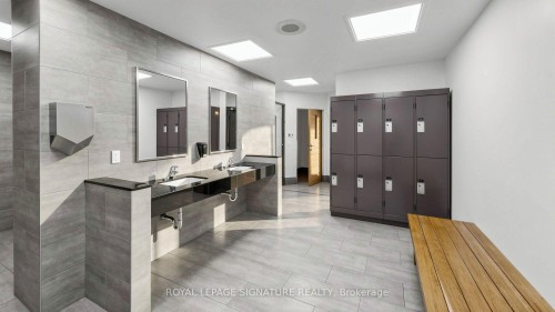 411-7 Bishop Avenue, Toronto, ON 