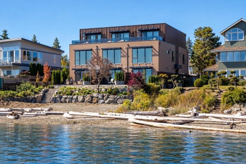 #1-2525 Rothesay Ave, Sidney, BC 