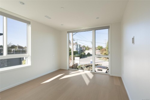 #1-2525 Rothesay Ave, Sidney, BC 