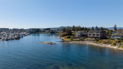 #1-2525 Rothesay Ave, Sidney, BC 
