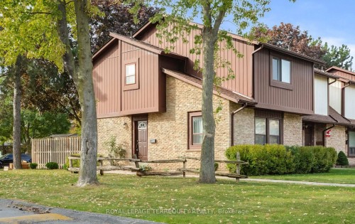 1-6650 Falconer Drive, Mississauga, ON 