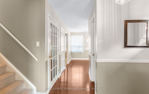 1-6650 Falconer Drive, Mississauga, ON 