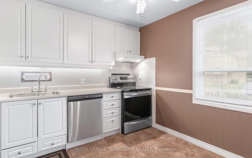 1-6650 Falconer Drive, Mississauga, ON 