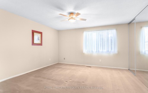 1-6650 Falconer Drive, Mississauga, ON 