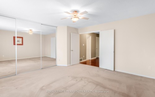 1-6650 Falconer Drive, Mississauga, ON 