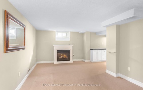 1-6650 Falconer Drive, Mississauga, ON 