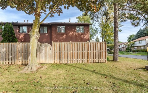1-6650 Falconer Drive, Mississauga, ON 
