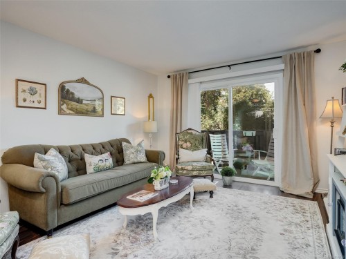 #201-1215 Bay St, Victoria, BC 
