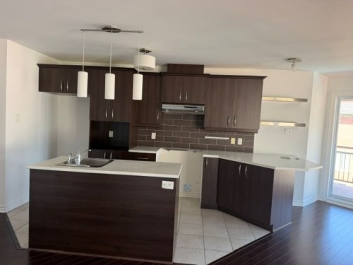 8-750 Rue des Sureaux , Boucherville, QC J4B 0C8 3