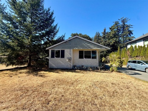 589 Ledsham Rd, Colwood, BC 