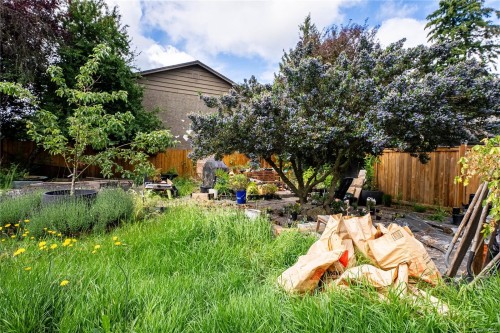 1011 Costin Ave, Langford, BC 