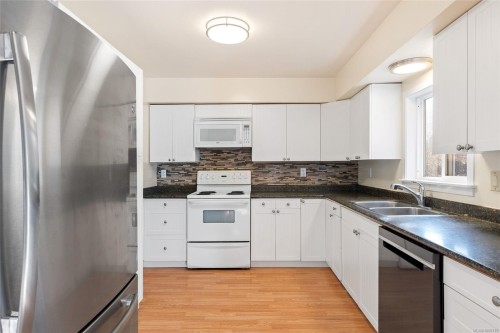 1055 Clarke Rd, Central Saanich, BC 