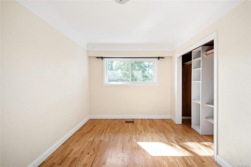 1055 Clarke Rd, Central Saanich, BC 