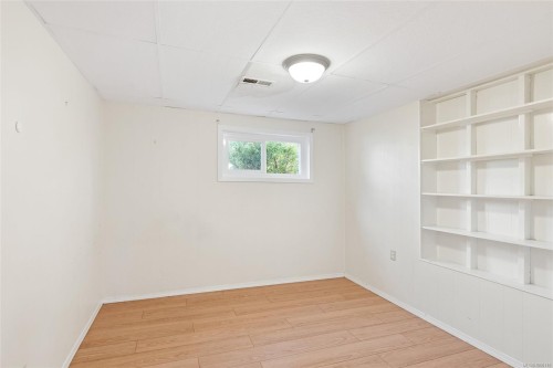 1055 Clarke Rd, Central Saanich, BC 