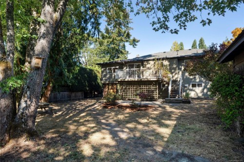 1055 Clarke Rd, Central Saanich, BC 
