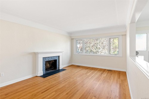 1055 Clarke Rd, Central Saanich, BC 