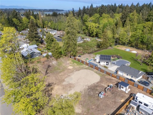 569 Tulip Ave, Parksville, BC 